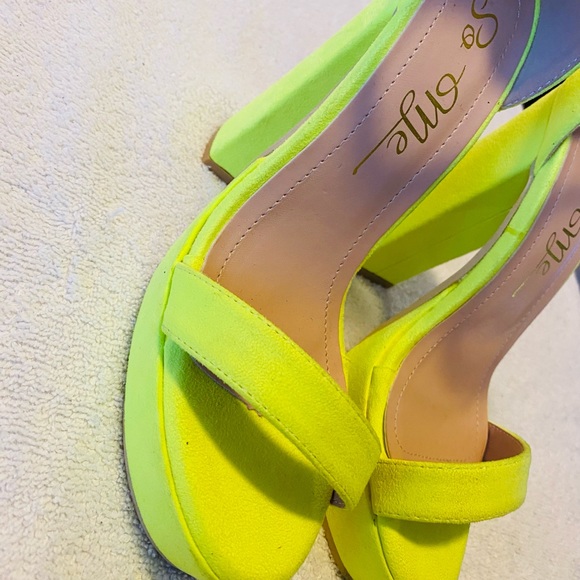 Brand New Neon Lime Heels By SO ME - Size 8 - Exact Heel Height 5 - Box 48 - Picture 2 of 7